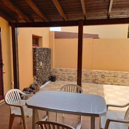 Casa Pitaya, acogedora, con piscina, fibra óptica Vila La Oliva Exterior foto