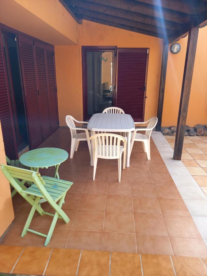 Casa Pitaya, acogedora, con piscina, fibra óptica Vila La Oliva Exterior foto