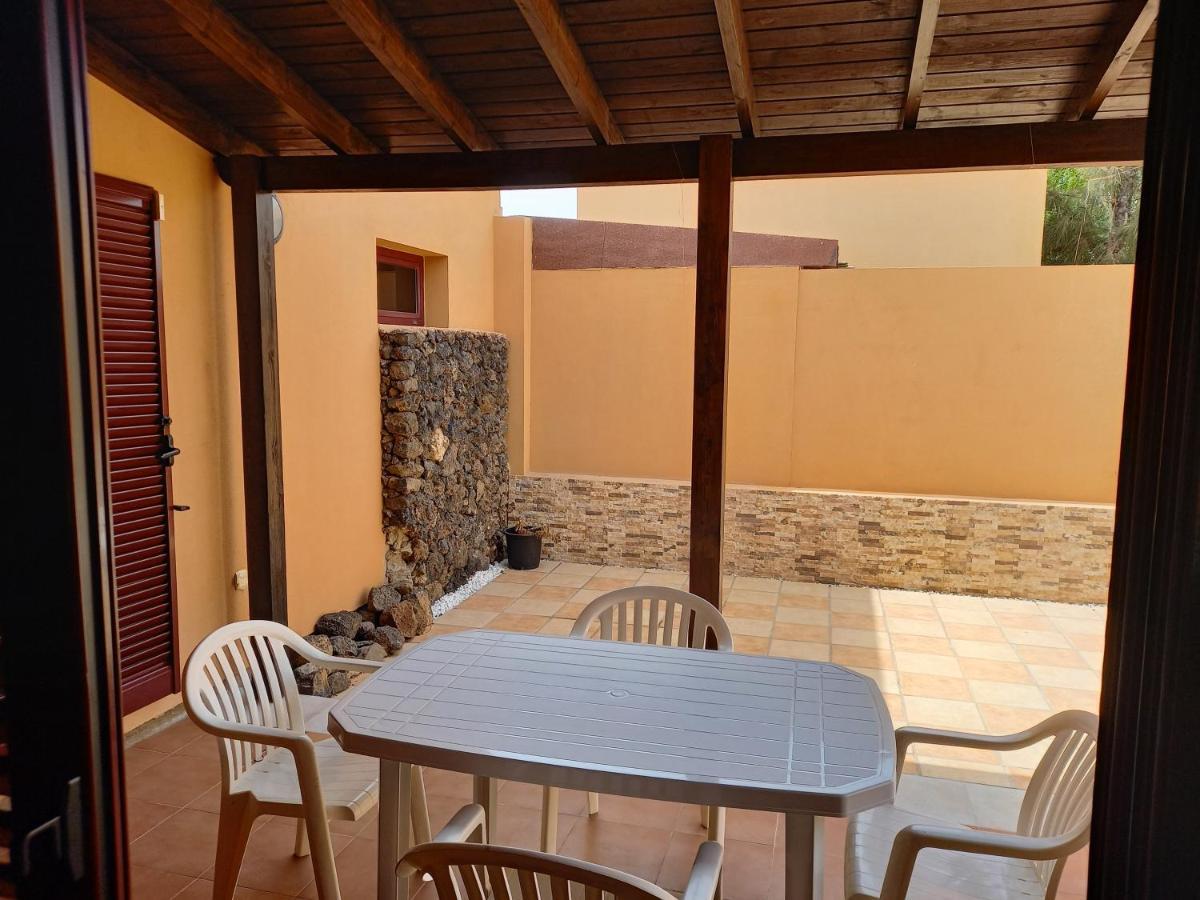 Casa Pitaya, acogedora, con piscina, fibra óptica Vila La Oliva Exterior foto