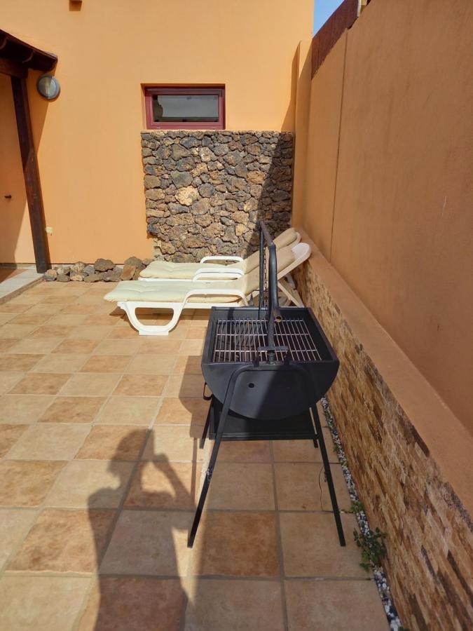 Casa Pitaya, acogedora, con piscina, fibra óptica Vila La Oliva Exterior foto